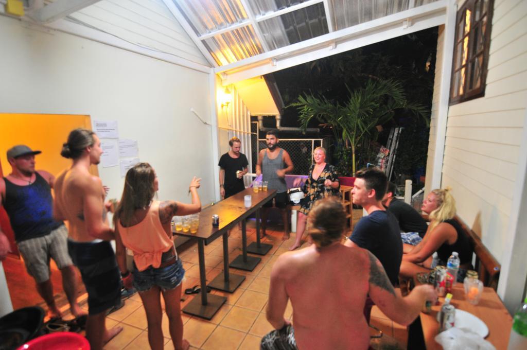 October Hostel Islas Phi Phi Exterior foto