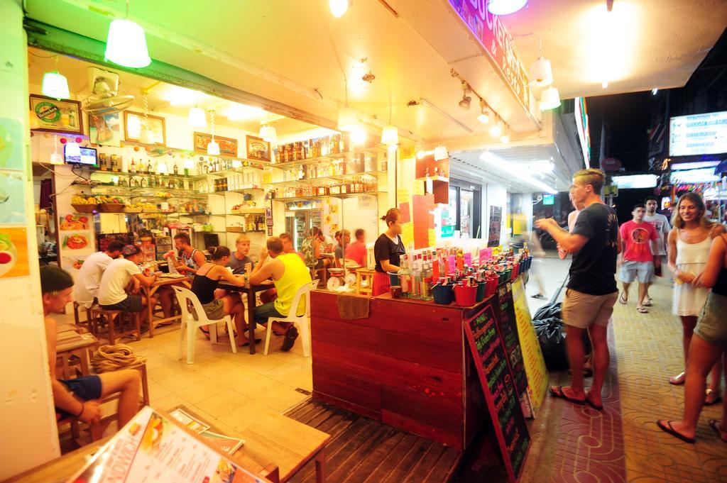 October Hostel Islas Phi Phi Exterior foto