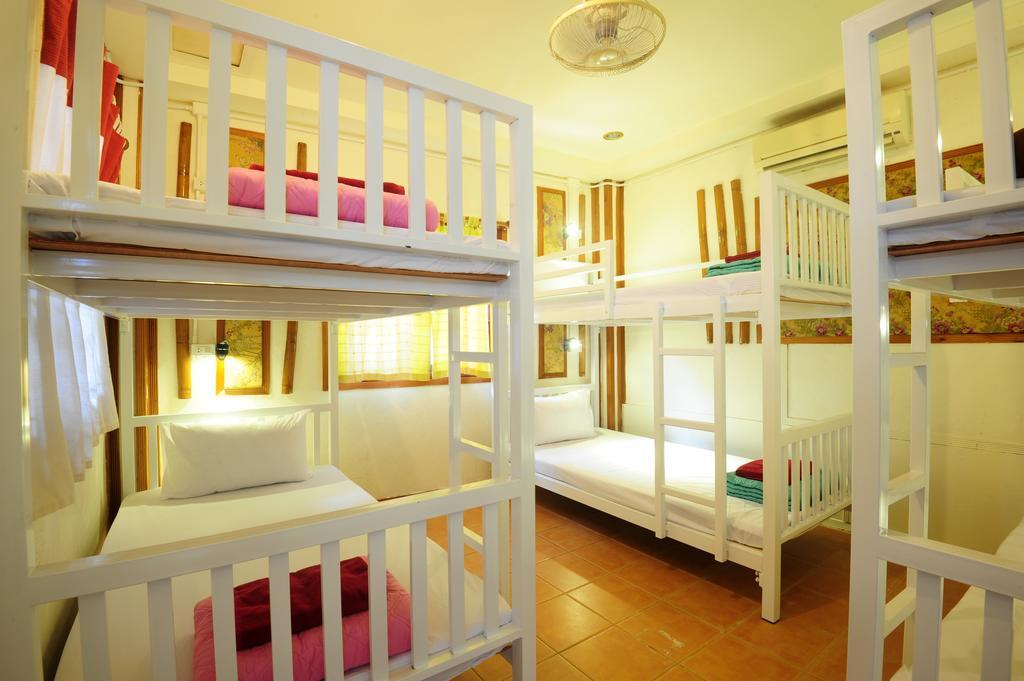 October Hostel Islas Phi Phi Exterior foto